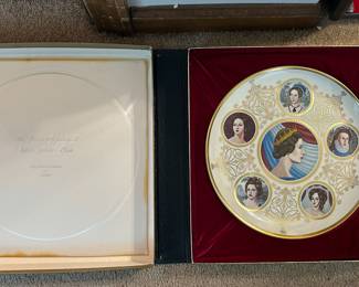 Queen Elizabeth Silver Jubilee plate