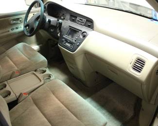 2001 Honda Odyssey VIN 2HKRL187X1H589617 . . . 30,304 Miles