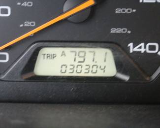 2001 Honda Odyssey VIN 2HKRL187X1H589617 . . . 30,304 Miles