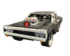 LEGO Technics: Set 42111 Doms Dodge Charger
