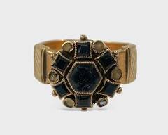 Fine Victorian 10K Yellow Gold Onyx & Seed Pearl Ring Size 5.5
