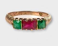 Antique 10k Yellow Gold Red & Green Stone Ring. Sz 6.25, sizable.
