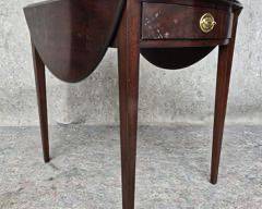 Kittinger urniture Mahogany Drop Leaf Side Table
