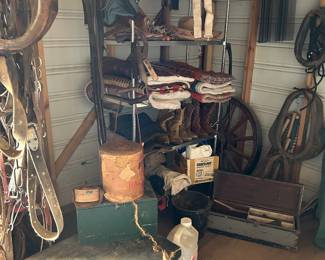 Saddle blankets
Horse sheets and blankets
Show trunk
Boots
Antique tool boxes