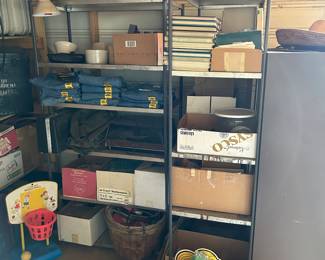 Sylvania lamp bulbs, large
New jeans 38x30
Small crocks