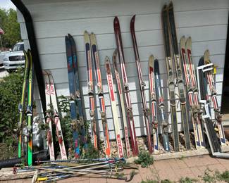 Vintage skis
