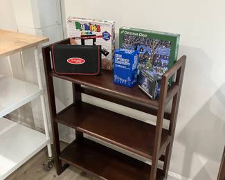 Foldable shelves 4of them  good for college dorms 