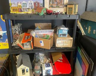 Train and model kits 