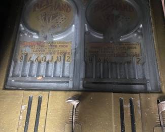 Tons of old arcade games, penny games, shooting gallery