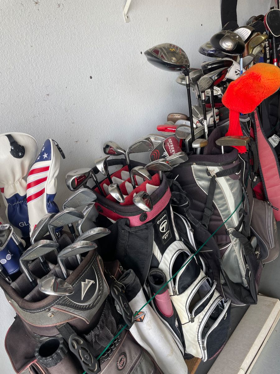 Lots of nice golf clubs 