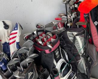 Lots of nice golf clubs 