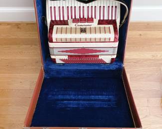VINTAGE CAMERANO ACCORDION - MADE IN ITALY - TURNER MUSICAL INSTRUMENTS TRAVEL CASE