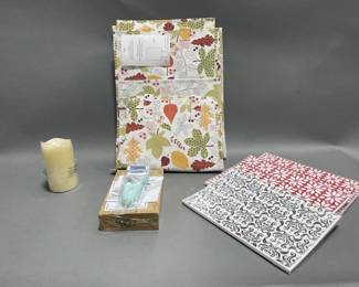 Lot 118 | Tote Bags, Candle Wraps and Micro Pedi
