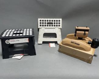 Lot 116 | Folding Stools and Ultimate Sprinklers
