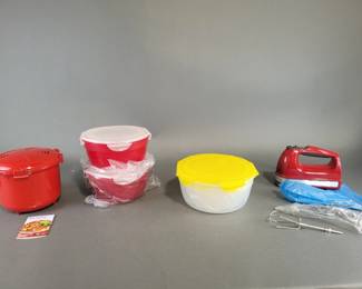 Lot 86 | KitchenAid Mixer, Lock & Lock Storage Sets & More!
