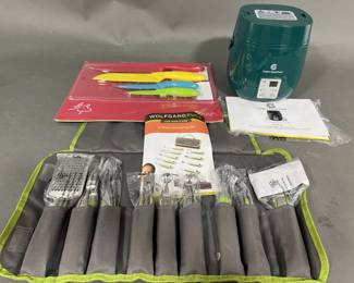 Lot 183 | Digital 5 Cup Cooker, Knives & Mats Garnishing
