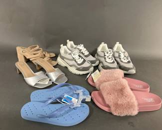 Lot 259 | Women’s Shoes, Flipflops, Heels, Slippers
