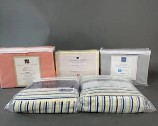 Lot 35 | 5 Sheet Sets Queen, Twin & Twin XL

