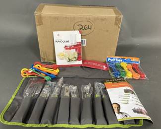 Lot 179 | Electric Mandoline, Garnishing Set & Pull Ties
