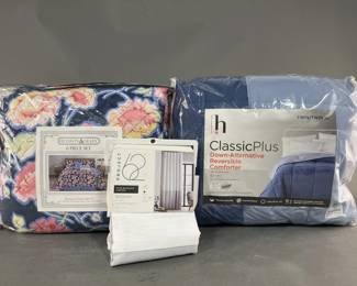 Lot 264 | Queen Quilt Set, Twin/TwinXL Comforter, Curtain
