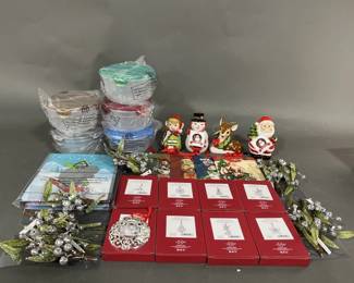 Lot 188 | Christmas Ornaments, Bags & Decorations
