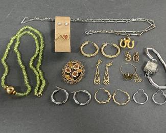 Lot 224 | Costume Jewelry Longines
