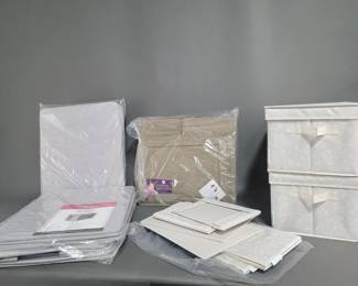 Lot 206 | Lot Of Storage Containers
