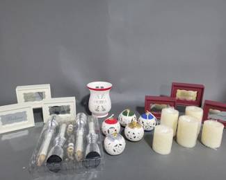Lot 208 | Light-Up Boxes, Candles, & More!
