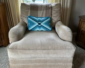 Sherrill Furniture Side Arm Chair 