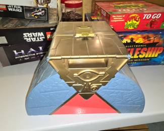 1996 Kazuki Takahashi YU-GI-OH Mini Action Figure Case Battle Arena