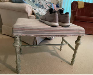 Small bench. Neo classic style 