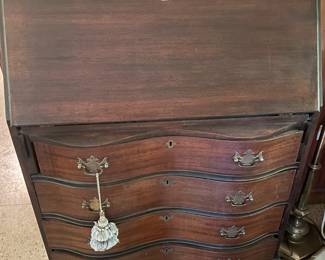 Double serpentine secretary. In great condition. Originally from Hulett’s 