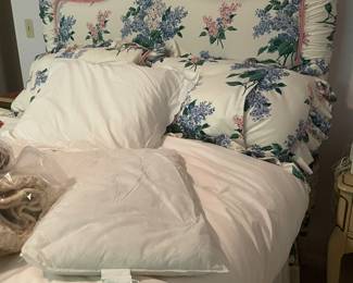 Bed with schumacker fabric  w nice bedding 