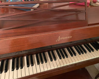 Beautiful piano. Plays and sounds great 