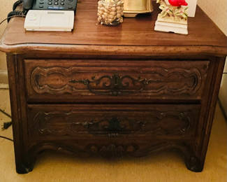 Nice bedside chest French style 