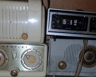 VINTAGE RADIOS