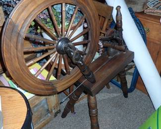 ASSORTED ANTIQUES A FULL ROOM TO UNPACK