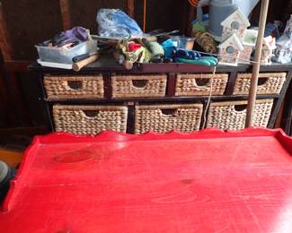 STORAGE W/BASKETS