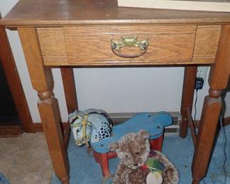 OAK 1 DRAWER TABLE