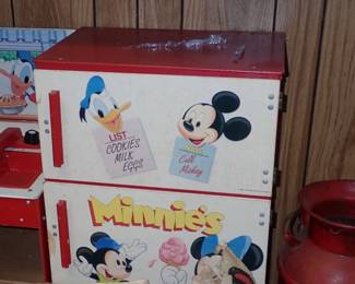 BOXES AND BOXES OF VINTAGE TOYS