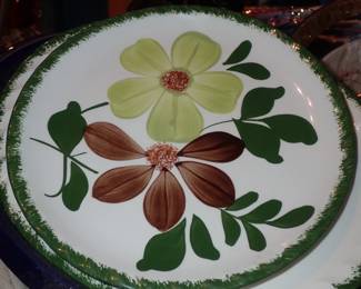 ASSORTED ANTIQUES A FULL ROOM TO UNPACK & CROCKS - REDWING - BEE HIVE - ETC