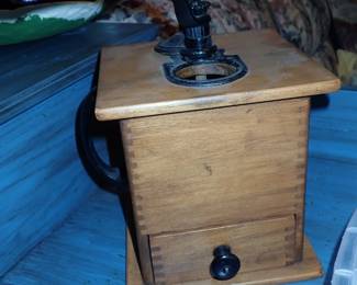 ASSORTED ANTIQUES A FULL ROOM TO UNPACK & CROCKS - REDWING - BEE HIVE - ETC