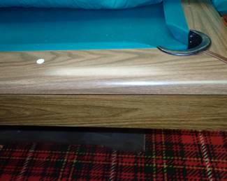 POOL TABLE
