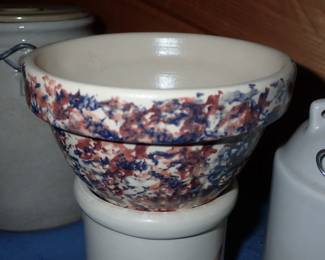 ASSORTED ANTIQUES A FULL ROOM TO UNPACK & CROCKS - REDWING - BEE HIVE - ETC