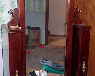 JEWELRY HOLDER & MIRROR