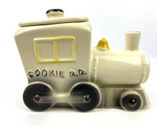 #34 • American Bisque Cookie RR Locomotive Cookie Jar
