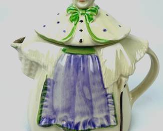 #69 • Shawnee Granny Ann Tea Pot with Purple Apron
