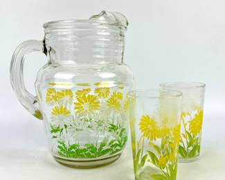 #224 • VIntage Glass Pitcher with Daisies & 2 Matching Glasses
