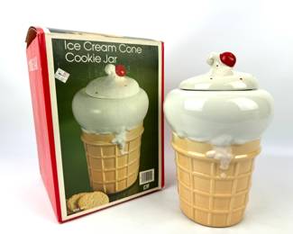 #177 • Nelson McCoy Ceramics Ice Cream Cone Cookie Jar #159
