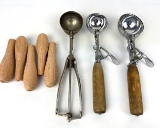 #173 • Hamilton Beach & Gilchrist's Vintage Ice Cream Scoop Lot
